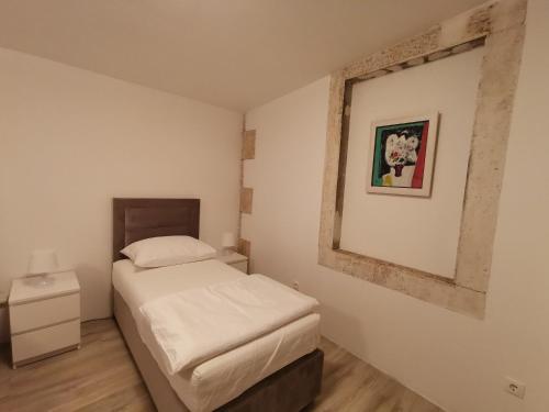 Spacious 140m2 Downtown 3 Bedroom Apartment - Tap to explore photos