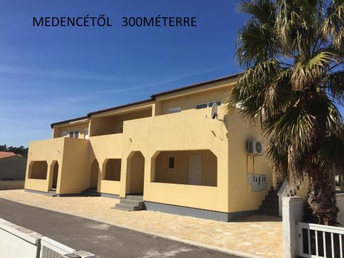  Kozjak apartmanhouse in Vir