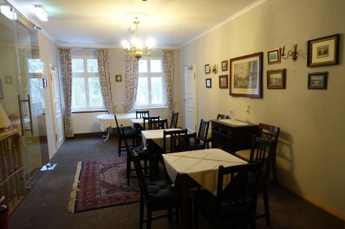 Restorāns, Pension Gräfliche Villa (Pension Grafliche Villa) in Reitwein