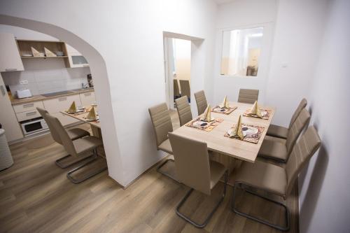 MINIDORM ROOMS IN HEART OF CITY CENTER