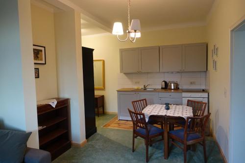 virtuve, Pension Gräfliche Villa (Pension Grafliche Villa) in Reitwein