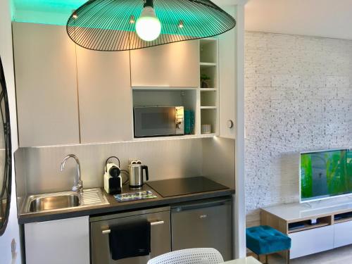 MyHome Riviera - Cannes Sea View Apartment Rentals - image 12