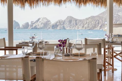 Restaurant, Bahia Hotel and Beach House in Cabo San Lucas