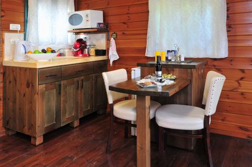 Konyha, Bikta Banof Guest House in Rosh Pina