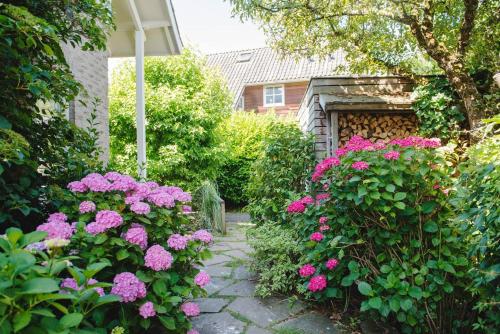 Luxury villa on peaceful location. Boat optional in Groenlandsekade en Vinkenkade