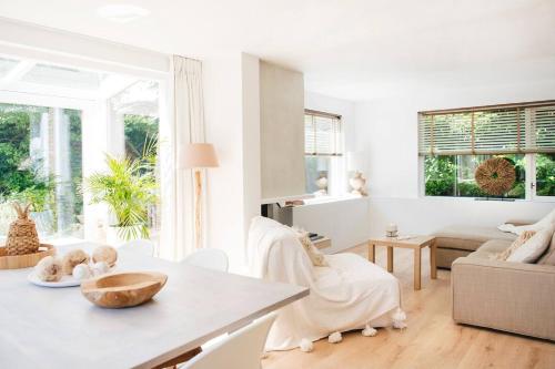 Luxury villa on peaceful location. Boat optional in Groenlandsekade en Vinkenkade