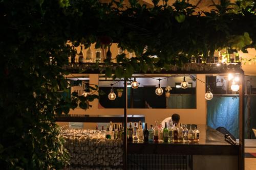 Pub/Lounge, Red Mango Hotel and Apartments in Takoradi