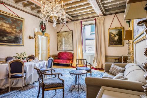 Navona Luxury and Historical Apartment