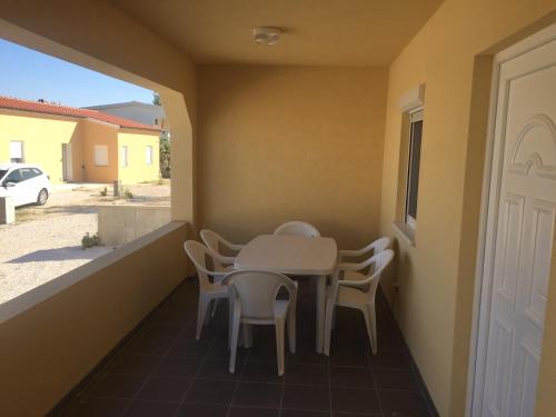  Kozjak apartmanhouse in Vir