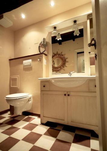 One-Bedroom Apartment (2 Adults) - Separate Building image 10