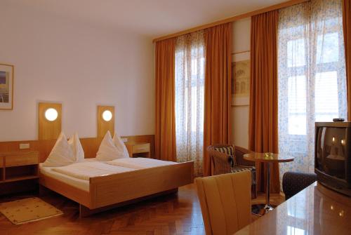 Madar Café Central Melk - image 7