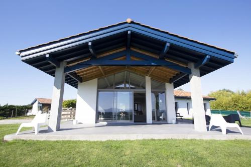 Maison au calme avec vue sur les Montagnes gîte à louer Bois de Faldaracon