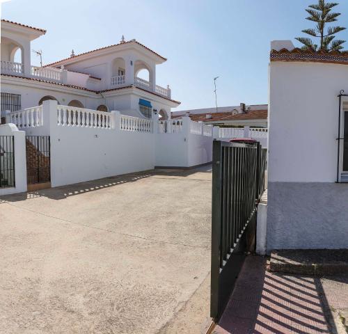  Chalet en Matalascañas a 300 metros de la playa in Matalascañas