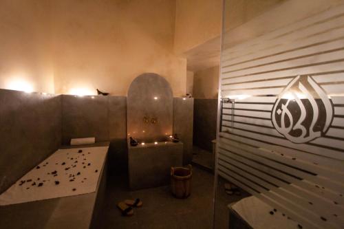 샤워실, 리야드 알 마칸 (Riad Al Makan) in 페스 알 발리