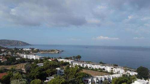  unique sea view and cozy apartment in Saronida