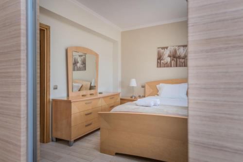 V & H House – Zakynthos, SC