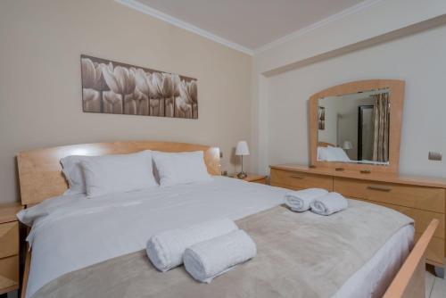 V & H House – Zakynthos, SC