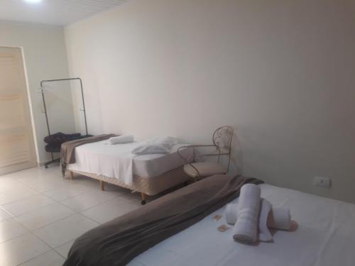 1 double bed, 2 twin beds