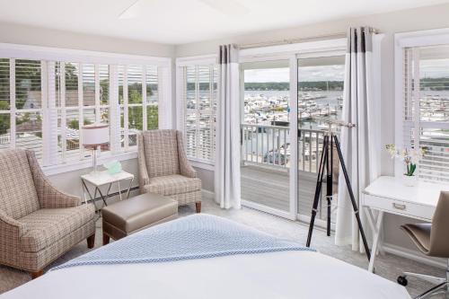 Inn at Harbor Hill Marina