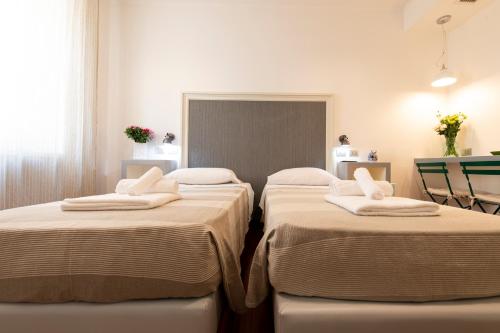 Superior Double or Twin Room image 8