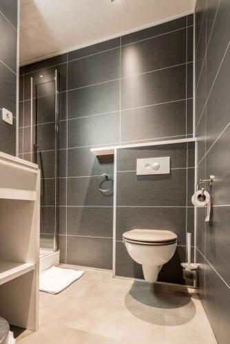 Standard Double Room image 5