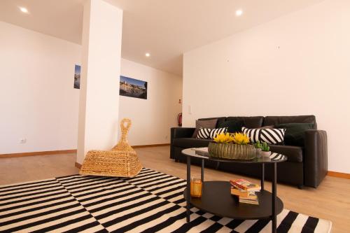  DV Stays The Constitution 3BR 2WC AC, Unterkunft in Porto