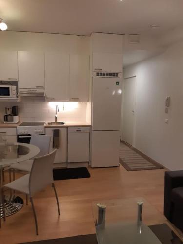 Pieni moderni saunallinen kaksio keskustan lahella in Pori