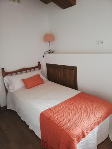  Casa Rural El Enebro in Navamorcuende