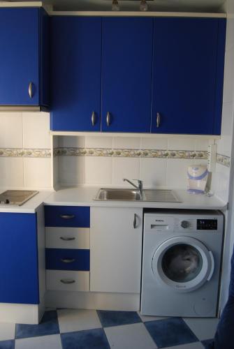 M3 904 Azul Mediterraneo bonito y confortable estudio