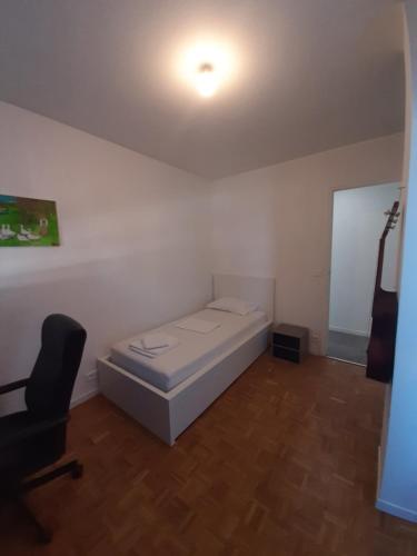 Paris: Nouveau studio pour 2 personnes pres du metro