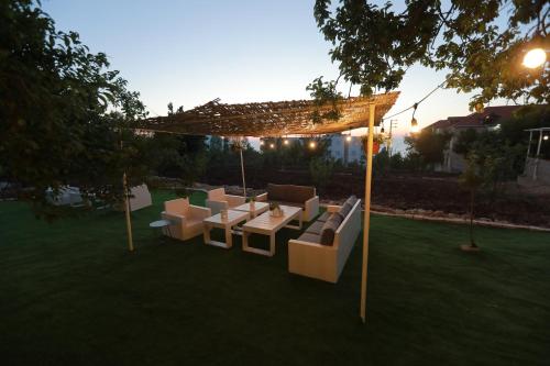 花園, Beit Mirna Guesthouse & Chalet - Ehden in 埃赫登