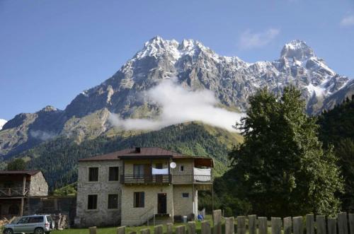 Viesnīcas āriene, Peak Mazeri Guest House in Mazeri
