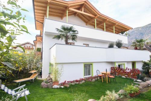 Appartements Peter Paul, Ferienwohnung in Eppan an der Weinstraße