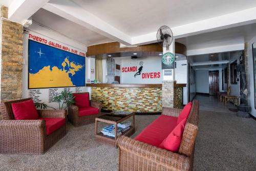 Scandi Divers near Haligi Beach