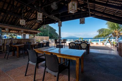 Scandi Divers near Haligi Beach