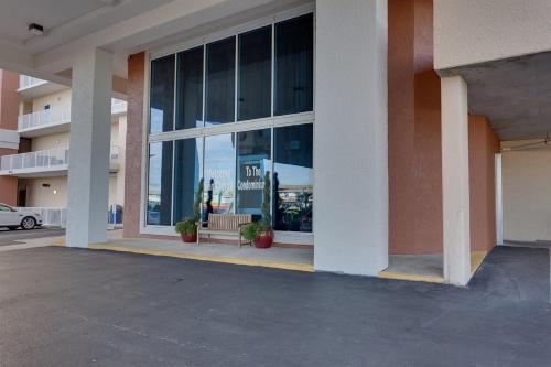 San Carlos Unit 607 - image 2