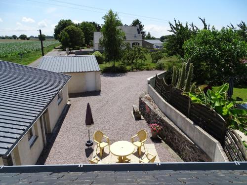 陽台/露台, Le Cottage " Village de La Ruée " Location de vacances (Le Cottage " Village de La Ruee " Location de vacances) in 普里安