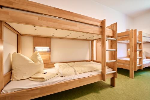 6-Bed Mixed Dormitory Room