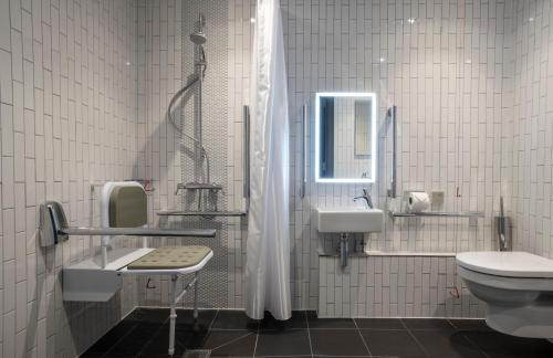Bathroom, Point A Edinburgh in Edinburgh
