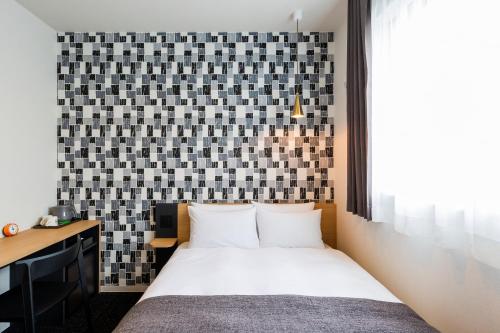 room detail thumbnail 1