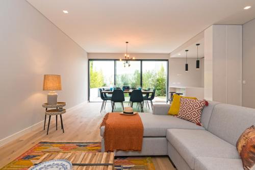 Two-Bedroom Apartment room in King's Cascais Apartment