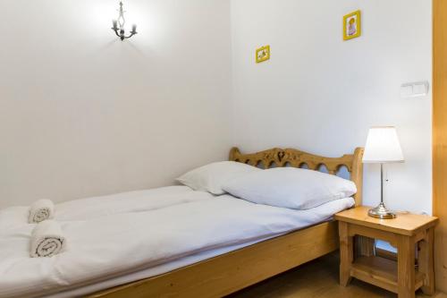Standard Two-Bedroom Apartment with Balcony image 7