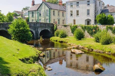 Garden Double Room with own door access and bathroom in Rostrevor