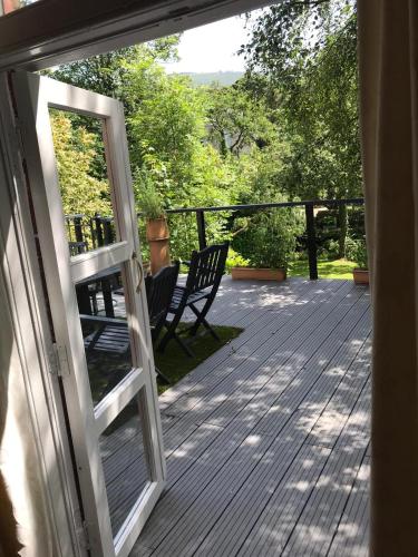 Garden Double Room with own door access and bathroom in Rostrevor