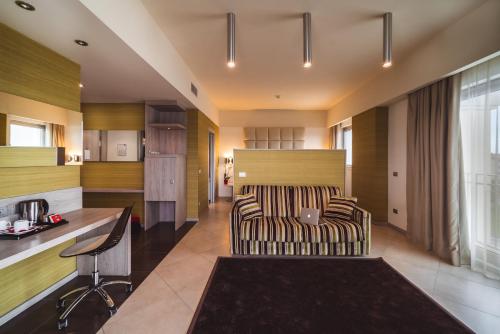 Jazz Hotel - image 12