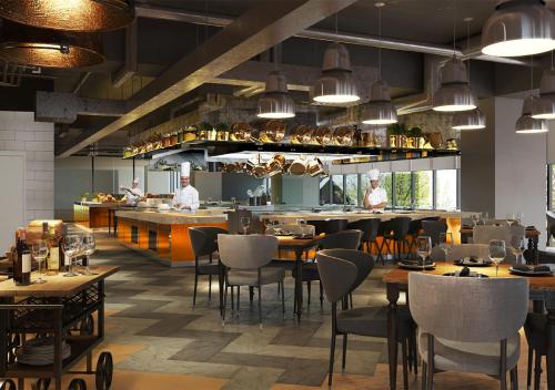 Restaurant, Brittany Hotel BGC in Manilla