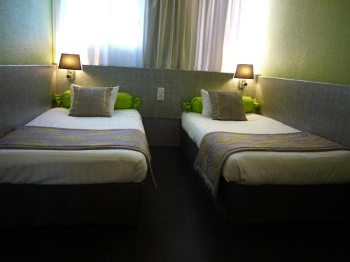 Kyriad Direct Rennes Ouest - image 10