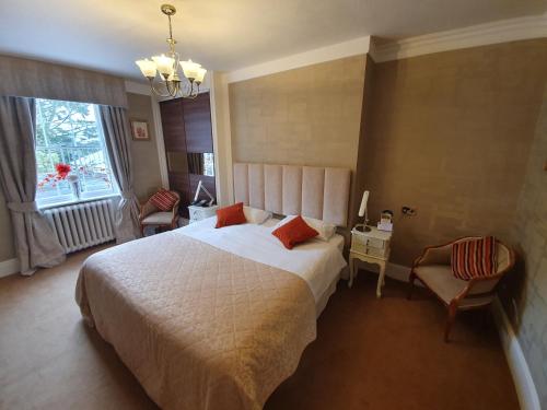 The Upper House - image 4