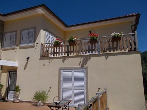 Casa com piscina e vista de serra Guarda by iZiBoo kings - image 6
