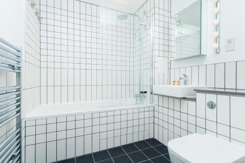 Clover Court - image 2